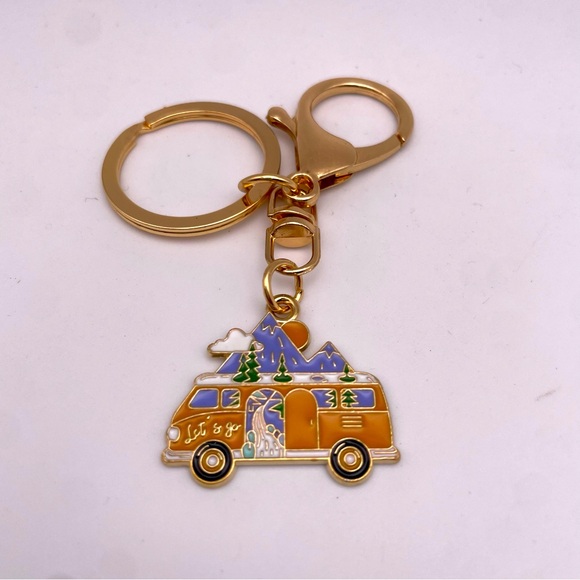 RAMBLIN’ VAN | Adventure Camper | Bag Charm | Keychain (Brand New!) 💘 - Picture 5 of 10
